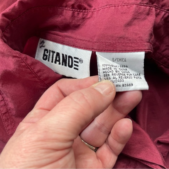 Vintage 80s Gitano Burgundy Silk button down Women's Small - Picture 5 of 5